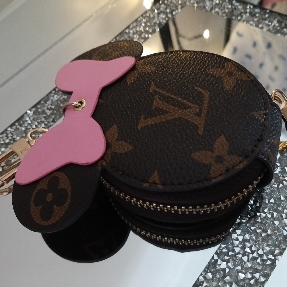 Louis Vuttion Wallet & Backpack Beautiful Bag 100% Authentic Monogram Medium - Picture 7 of 9